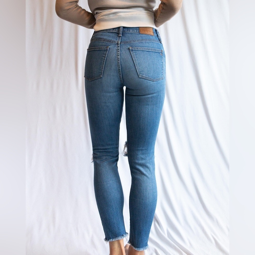Madewell 9” High Rise Skinny Jeans - Picture 5 of 10